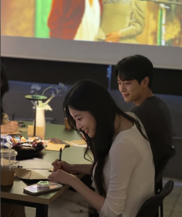 설레임커피 현장, 프로필 카드를 적는 참여자