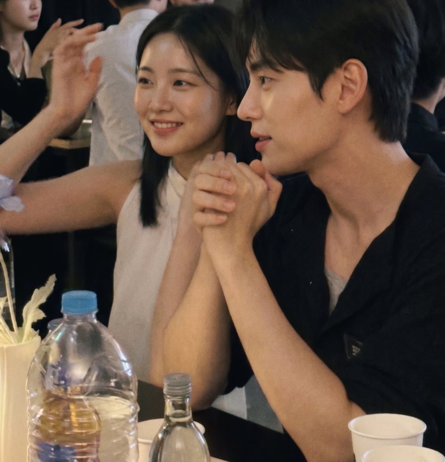 밸런스 게임 하는 테이블